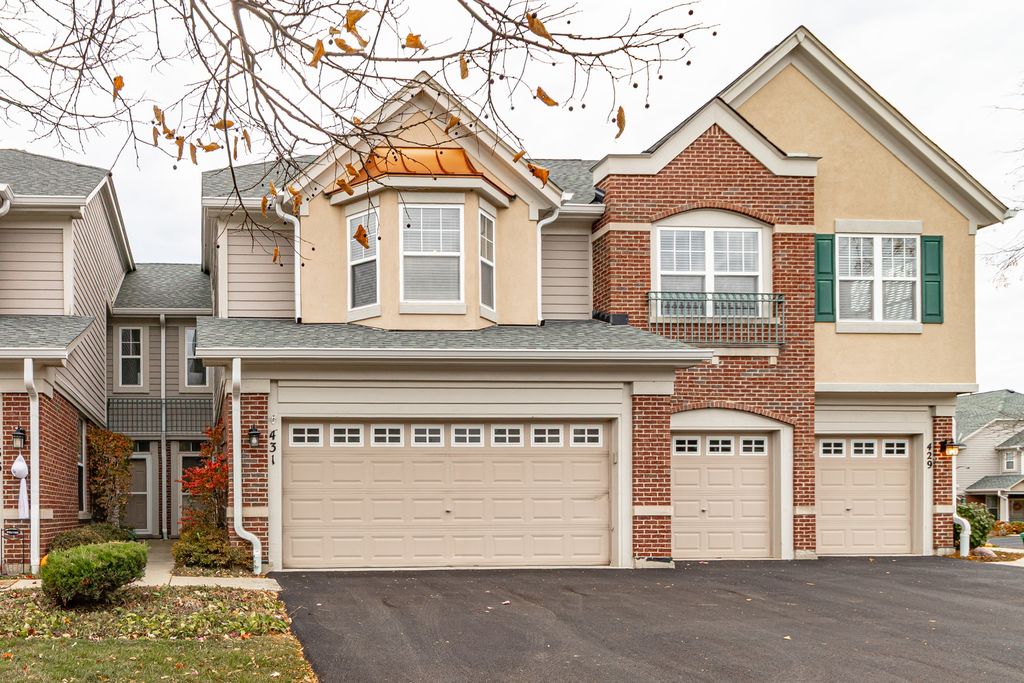 431 PINE LAKE Circle 431, Vernon Hills, IL 60061