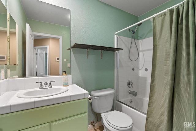 5425 Coastal Wind Street, Bakersfield, CA 93312