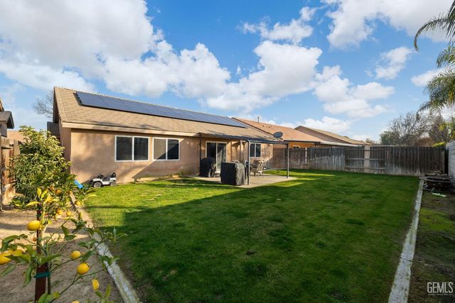 5425 Coastal Wind Street, Bakersfield, CA 93312