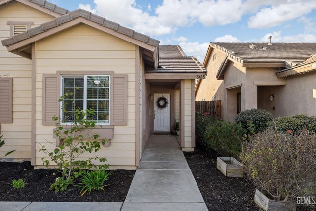 5425 Coastal Wind Street, Bakersfield, CA 93312