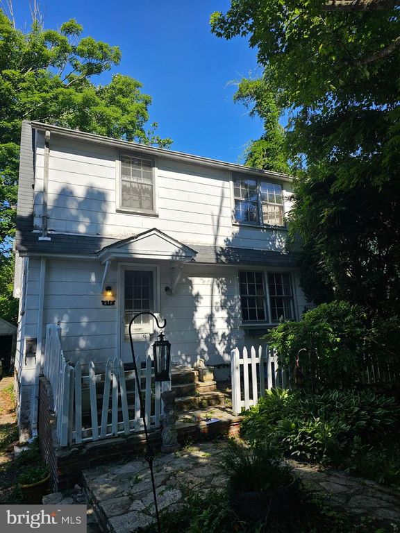 210 BOSLEY AVE, Baltimore, MD 21204