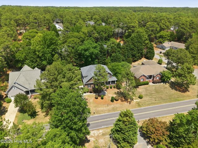 585 Burning Tree Road 10, Pinehurst, NC 28374