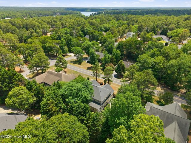 585 Burning Tree Road 10, Pinehurst, NC 28374