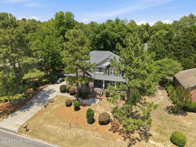 585 Burning Tree Road 10, Pinehurst, NC 28374