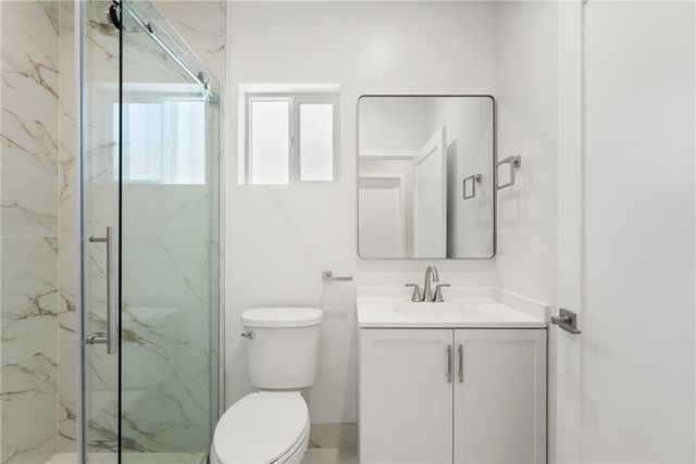 14924 Kittridge St, Van Nuys, CA 91405