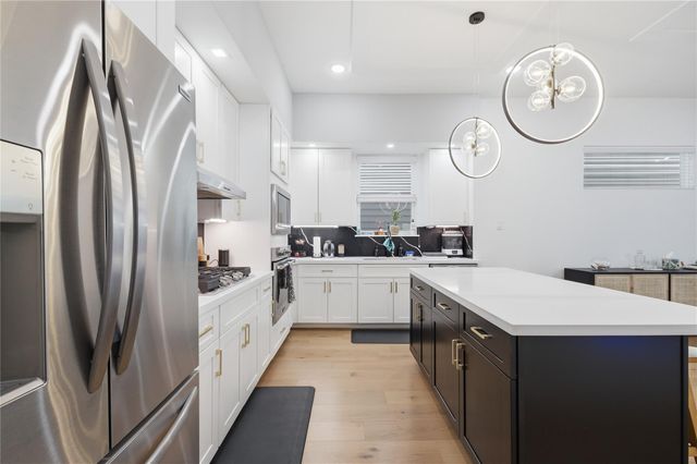 2108 Beall Street, Houston, TX 77008