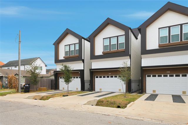 2108 Beall Street, Houston, TX 77008