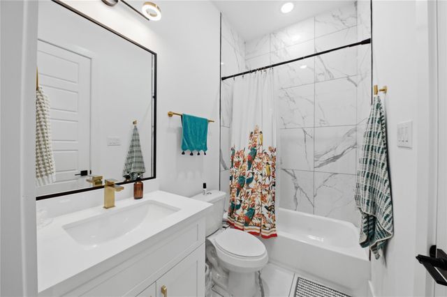 2108 Beall Street, Houston, TX 77008