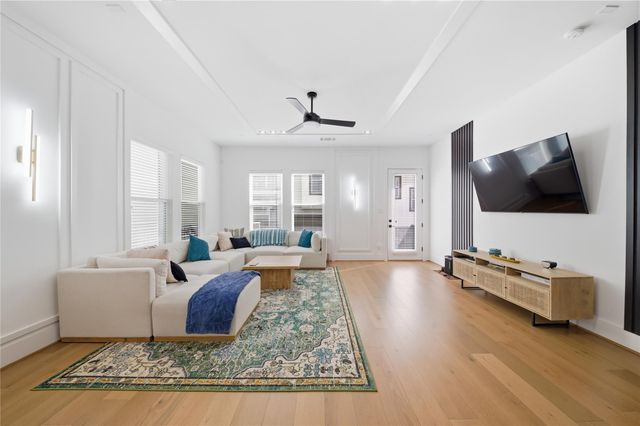 2108 Beall Street, Houston, TX 77008