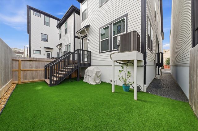 2108 Beall Street, Houston, TX 77008