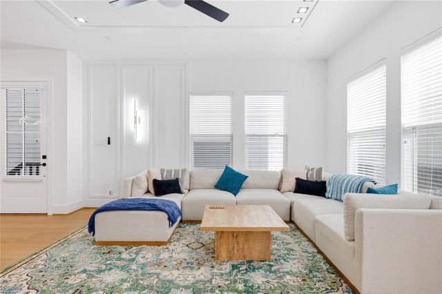 2108 Beall Street, Houston, TX 77008