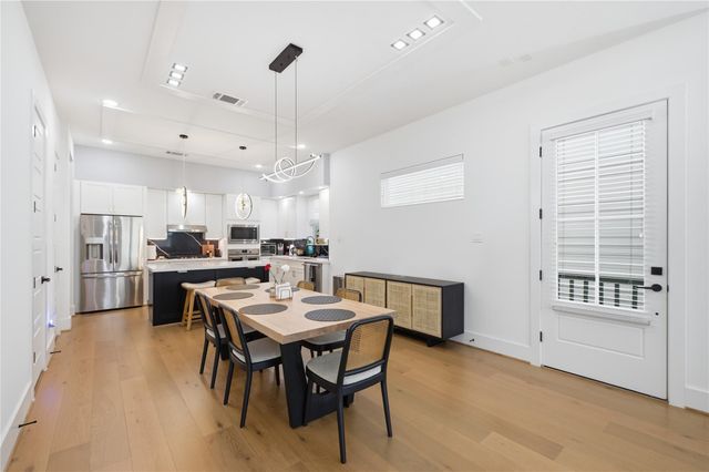 2108 Beall Street, Houston, TX 77008