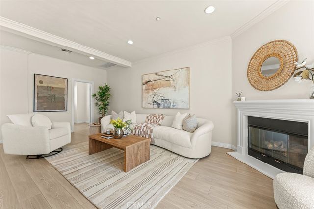 1927 Strathmore Avenue B, San Gabriel, CA 91776