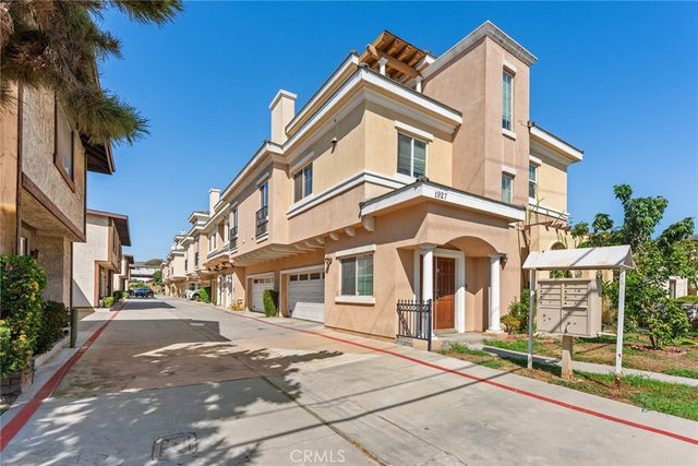1927 Strathmore Avenue B, San Gabriel, CA 91776