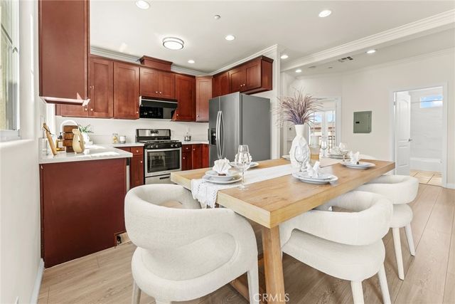 1927 Strathmore Avenue B, San Gabriel, CA 91776