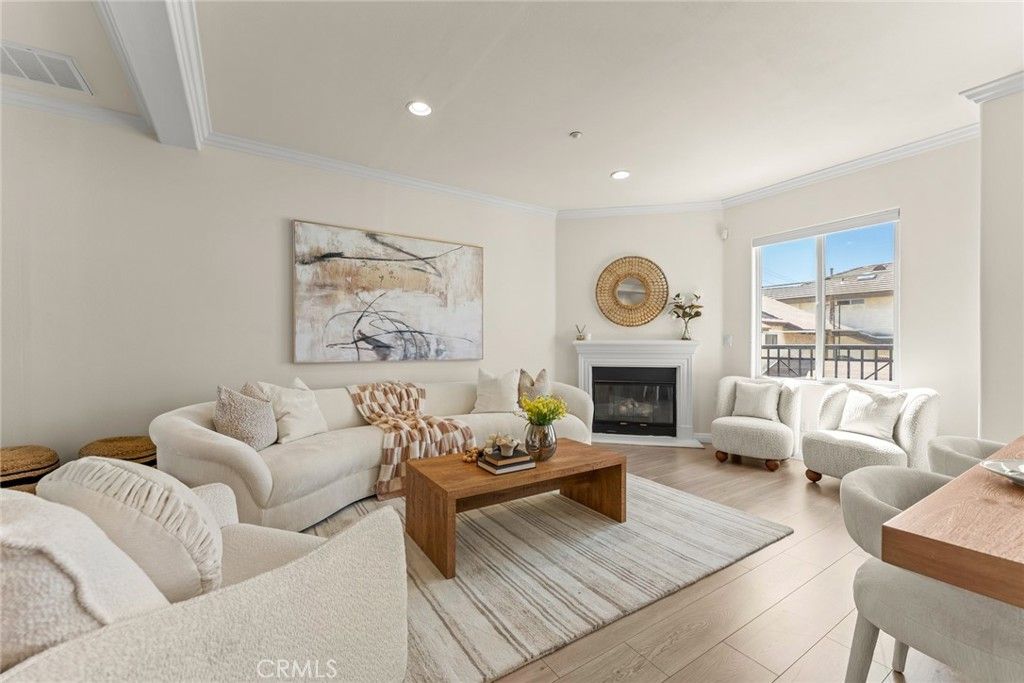 1927 Strathmore Avenue B, San Gabriel, CA 91776