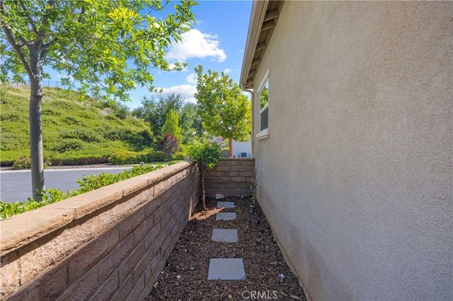 23720 Forest View Court, Valencia, CA 91354