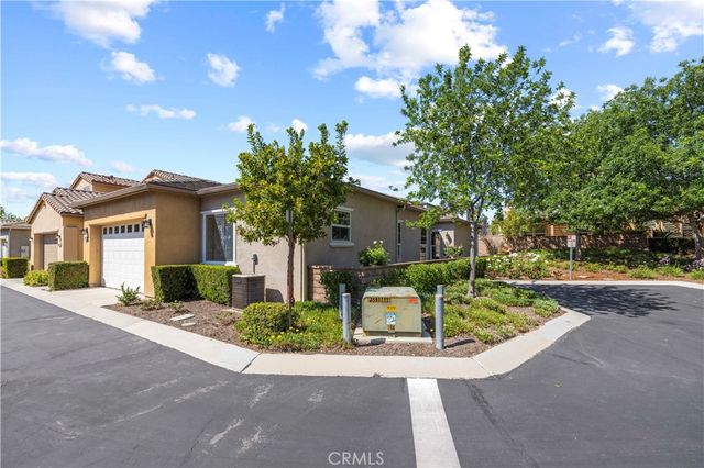 23720 Forest View Court, Valencia, CA 91354