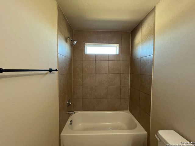 16824 Dancing Ava, Selma, TX 78154