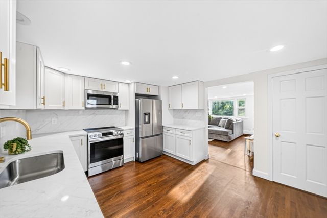 268 Lexington St, Woburn, MA 01801