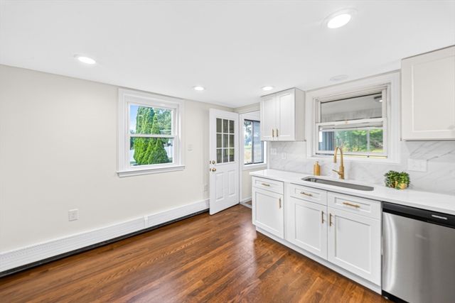 268 Lexington St, Woburn, MA 01801