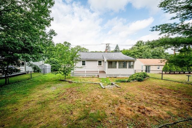 268 Lexington St, Woburn, MA 01801
