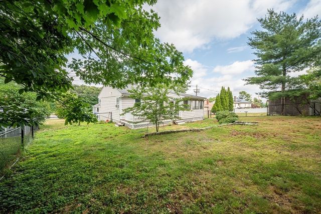 268 Lexington St, Woburn, MA 01801