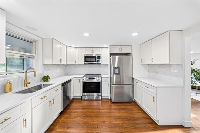 268 Lexington St, Woburn, MA 01801