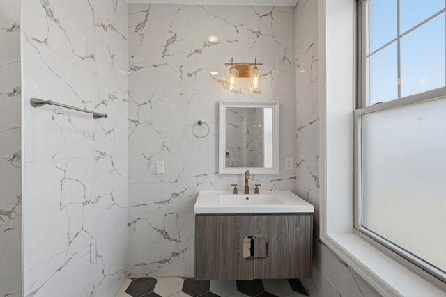 1525 38TH ST, North Bergen, NJ 07047