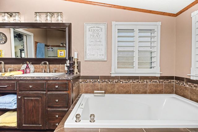 6805 Oxford Drive, White Hall, AR 71602