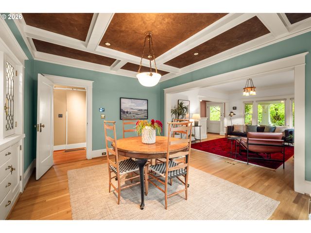 3217 Ne 18TH Ave, Portland, OR 97212
