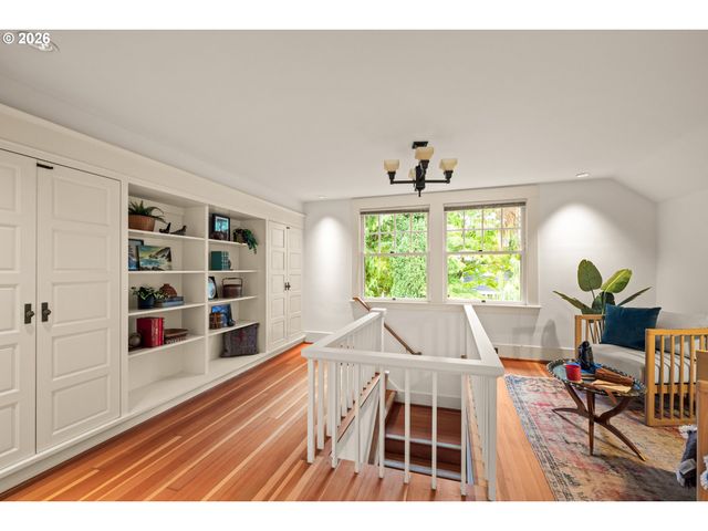 3217 Ne 18TH Ave, Portland, OR 97212