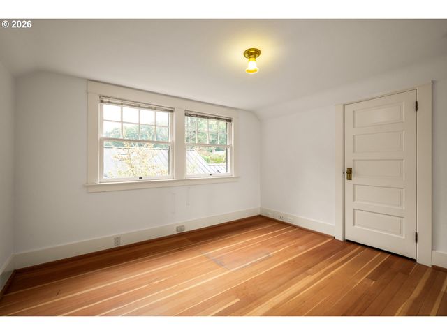 3217 Ne 18TH Ave, Portland, OR 97212