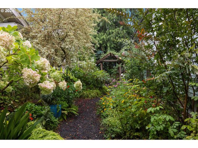 3217 Ne 18TH Ave, Portland, OR 97212