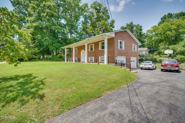 1806 Dellwood Circle, Greeneville, TN 37745