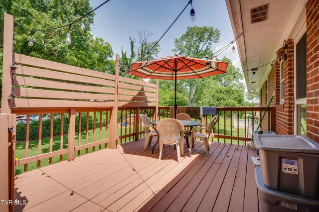 1806 Dellwood Circle, Greeneville, TN 37745