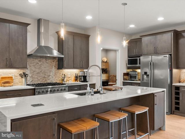 3601 LEONARDS LN, Sutherland, VA 23885