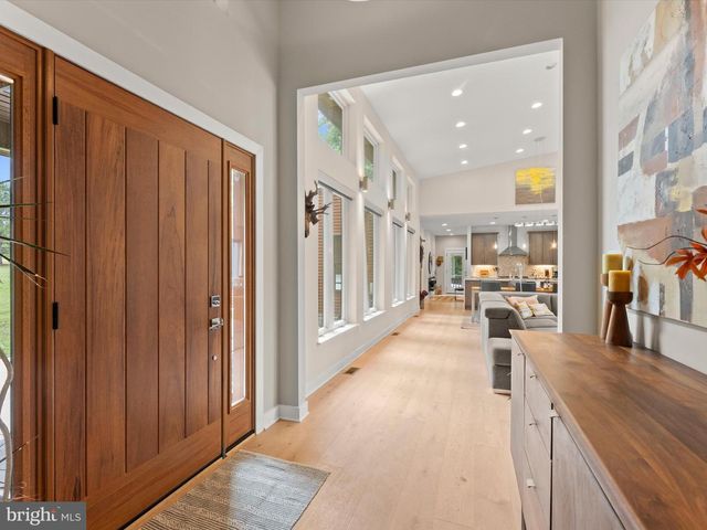 3601 LEONARDS LN, Sutherland, VA 23885