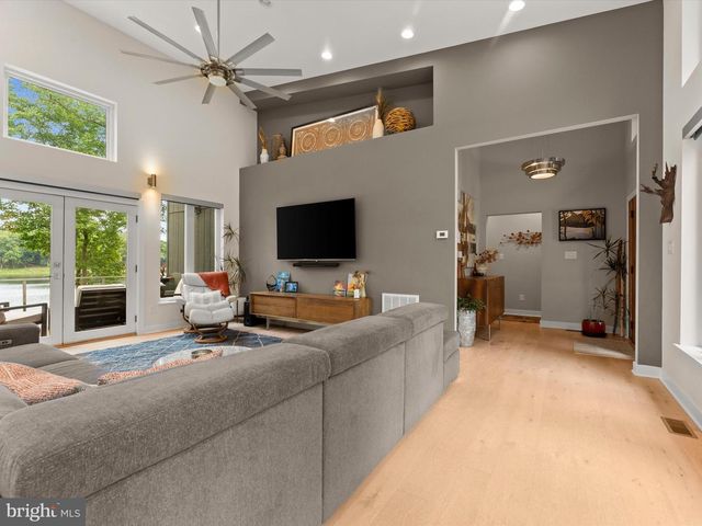 3601 LEONARDS LN, Sutherland, VA 23885