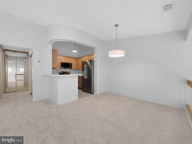 1917-B VILLARIDGE DR, Reston, VA 20191