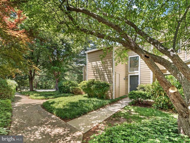1917-B VILLARIDGE DR, Reston, VA 20191