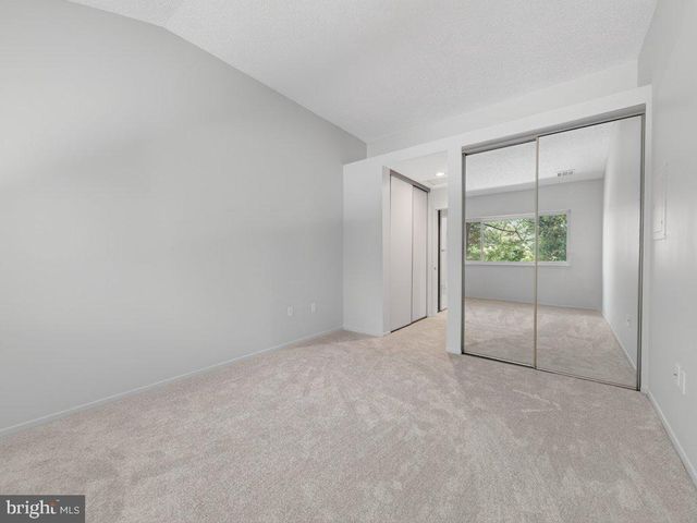 1917-B VILLARIDGE DR, Reston, VA 20191