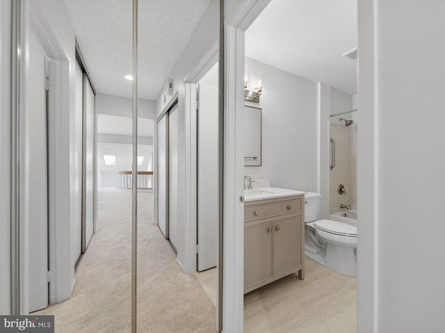 1917-B VILLARIDGE DR, Reston, VA 20191