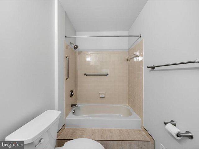 1917-B VILLARIDGE DR, Reston, VA 20191