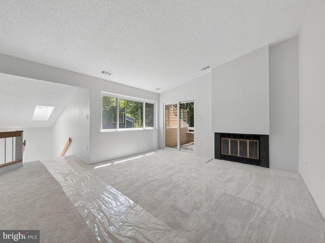 1917-B VILLARIDGE DR, Reston, VA 20191