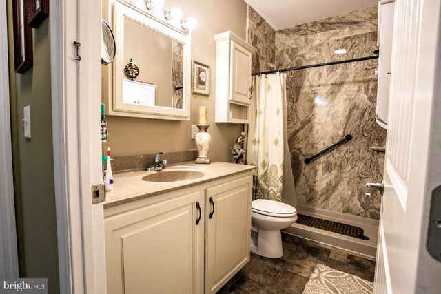 58 MIDDLEMARCH RD, Douglassville, PA 19518