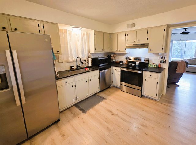 7007 JUANA DR, Millington, TN 38053