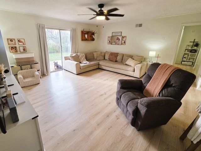 7007 JUANA DR, Millington, TN 38053