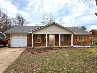 7007 JUANA DR, Millington, TN 38053