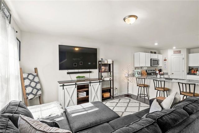 200 Lingle Farm Road, Lexington, NC 27292